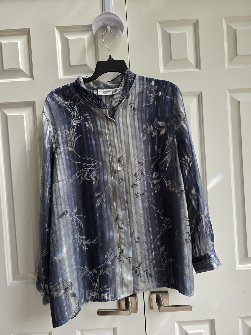 Alfred Dunner Blue Floral Button-Front Blouse